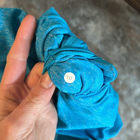 Lululemon quarter zip rulu running top - size 10 - Picture 6 of 6